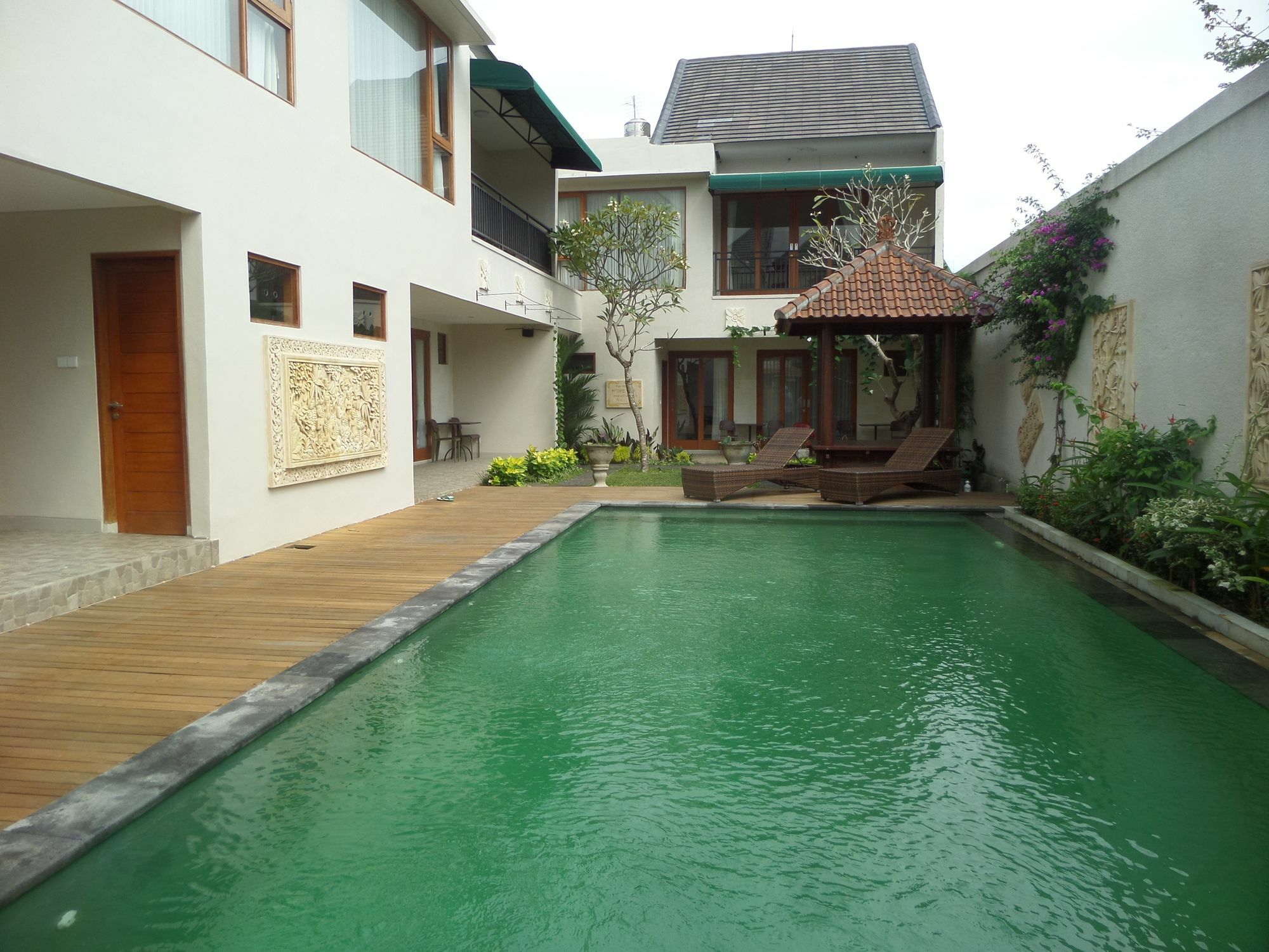 Royal Majesty Villas Kuta Lombok Exterior foto